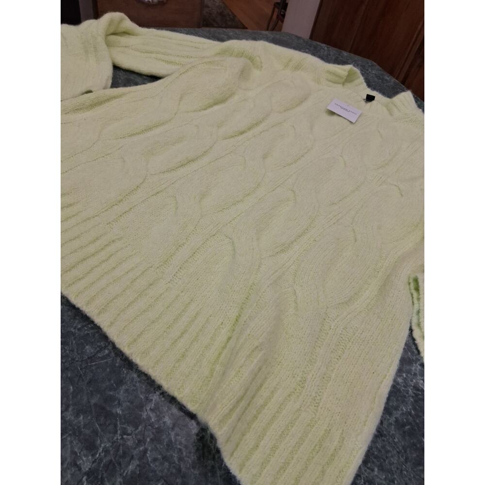 American Eagle Whoa So Soft Cable Knit Sweater in Lime (Neon) Size LG NEW NWT - Picture 5 of 13